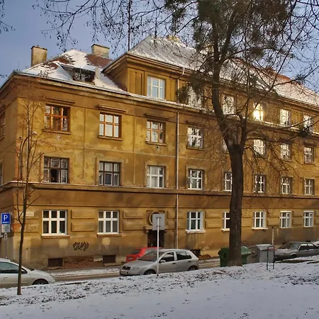 Lejlighed Blizko Stanice Center 2 *